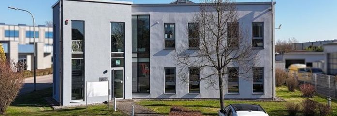 Edificio de oficinas moderno y sostenible en Saarwellingen