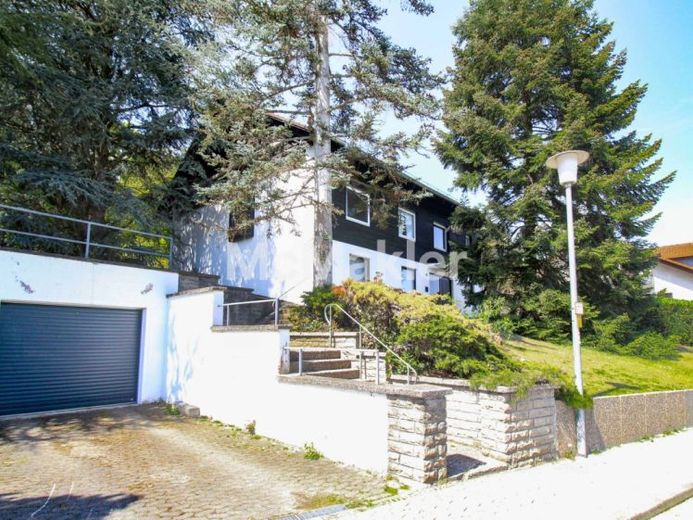 Seltene Gelegenheit im Steinbergviertel–charmantes Einfamilienhaus mit großem Grundstück & Panorama – Foto 1