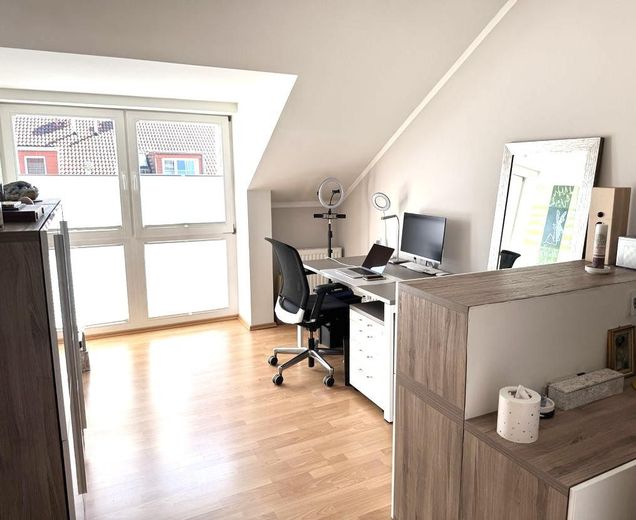 helles Süd-Zimmer im OG