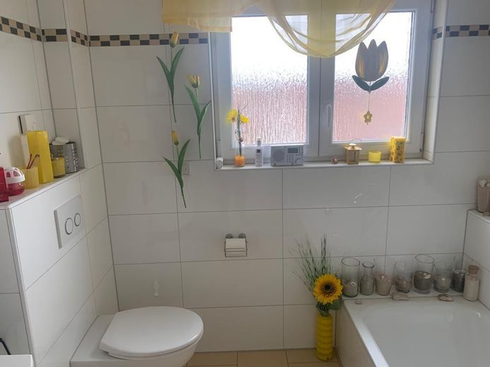 Appartamento mansardato di 4 locali, pari al nuovo, con grande balcone e cucina componibile a Münster Hessen – Foto 15
