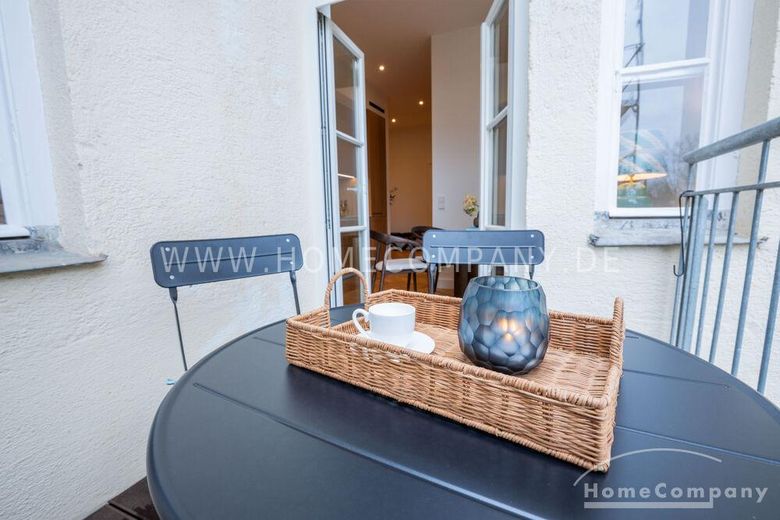 ***Klassische Eleganz in vollendeter Form – stilvoll sanierte Altbauwohnung mit Balkon in Bestlage Altbogenhausen – d157e33b6b66d8a519f9fc2c268b9b693c6ae493.jpg