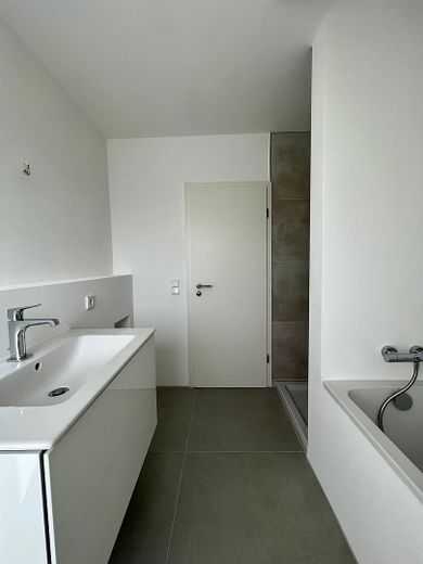 Wohnung mit großer Dachterrasse - Hücheln - 10 Minuten bis Köln – Foto 13