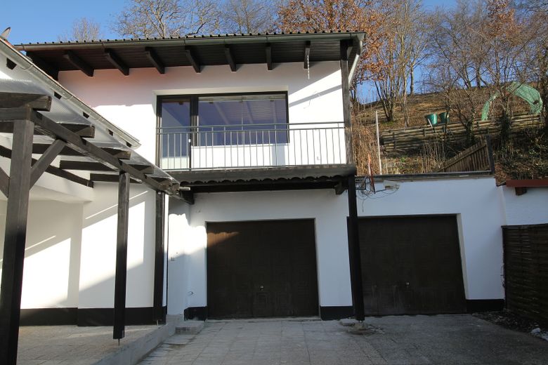 Traumhaft sonniges, frisch renoviertes Einfamilienhaus mit eigenem Garten – Foto 1
