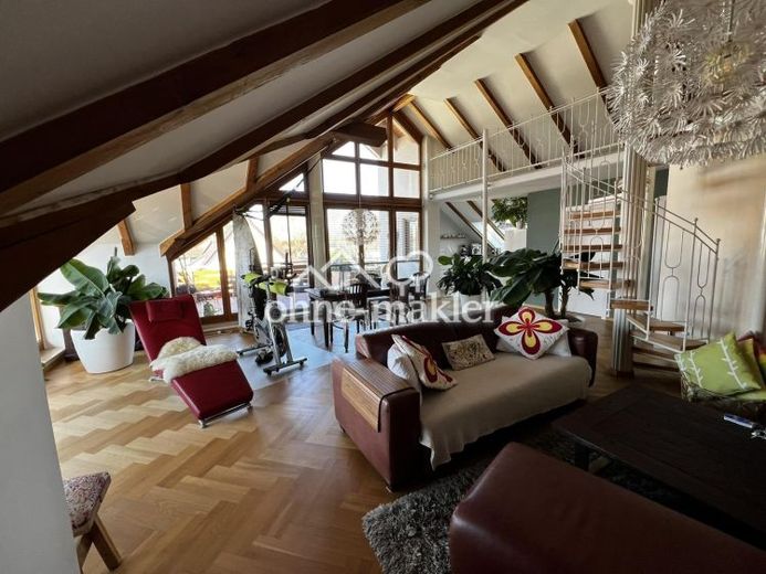 Außergewöhnliche Wohnung mit 187qm Grundfläche, Dachterrasse und Südbalkon – Foto 1