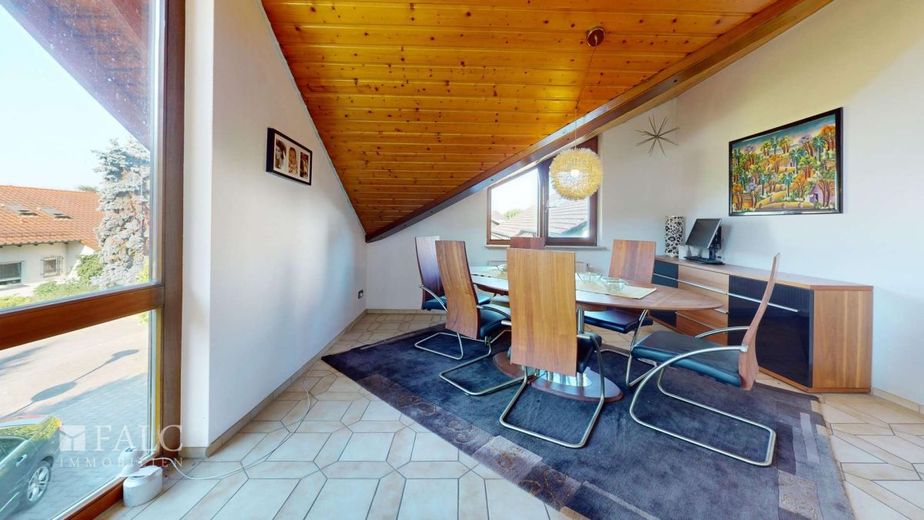 Traumhaus in Traumlage zu verkaufen – Eßzimmer OG