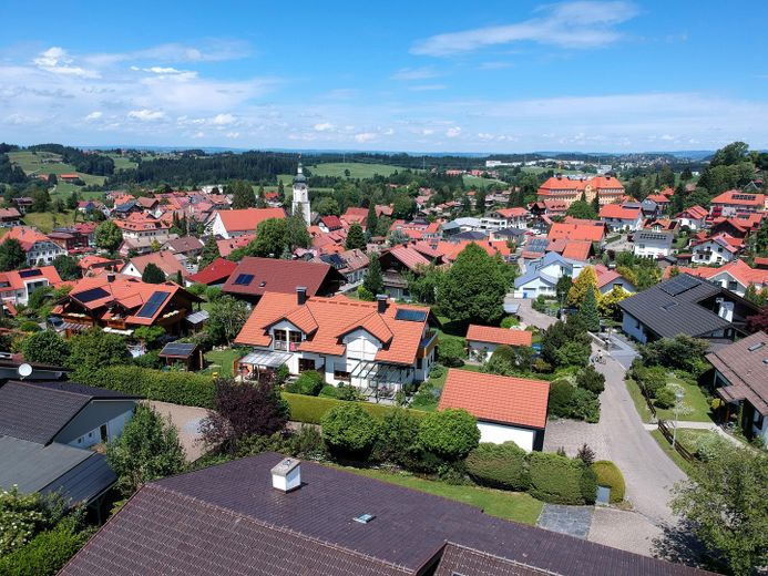Rezerve edildi: Sakin konumda, mevcut seçkin villası bulunan güneşli premium mülk – Ortskern Scheidegg
