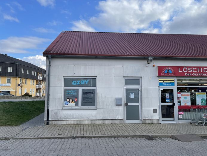 Blick auf die Gewerbeeinheit