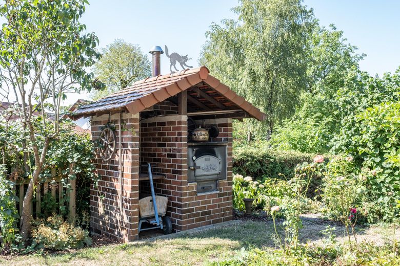Exklusives Einfamilienhaus in traumhafter Flusslage - Wohnen, wo andere ihre Freizeit verbringen – Häusler Backofen