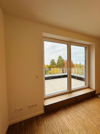 Wohnzimmer mit Blick auf Dacht