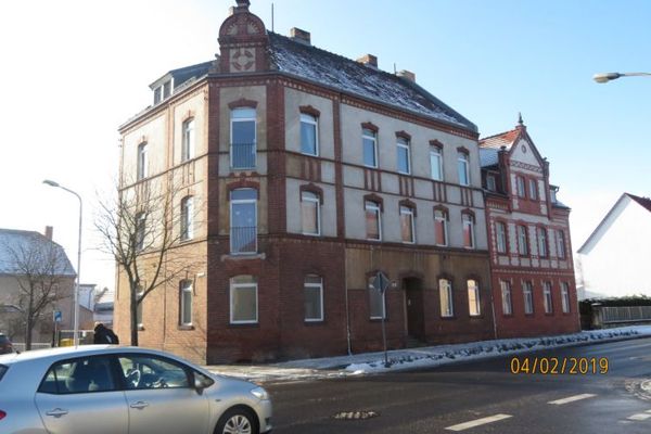 Casa plurifamiliar con 6 viviendas