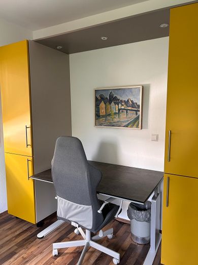 Stilvoll möblierte 120 m² Wohnung mit Kamin, Balkon und Gartennutzung in Heilbronn – Zdjęcie 19
