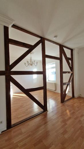 Wie ein eigenes Haus: 162,5 m² | 6 Zimmer | 600 m² Garten im Sondereigentum | 32 m² Dachterrasse – Wohnzimmer OG