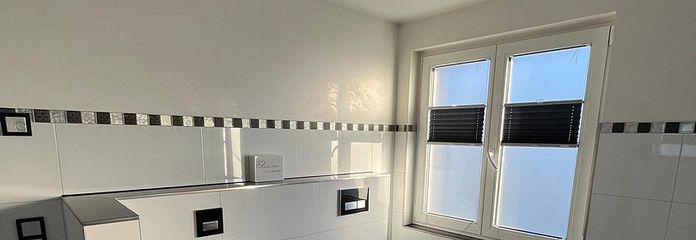 Großes Bad mit WC u. Urinal