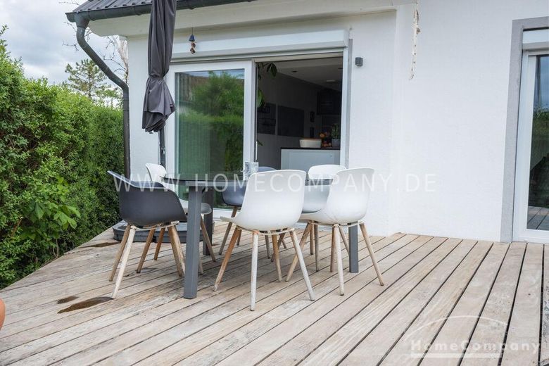 Wohnen im Grünen – Befristete Vermietung: Stilvolles Einfamilienhaus mit Garten  &  Terrasse in Olching – 43b168b54865d378de4afb3637a333f8226c84ff.jpg