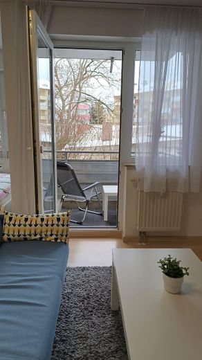 Wohnbereich & Balkon