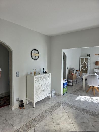 Тихий и очень ухоженный частный дом в центре Бёнена – Blick ins Esszimmer