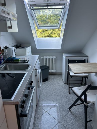 Helle 2-Zimmer Whg, bezugsfrei, im Komponistenviertel, provisionsfrei – Küche
