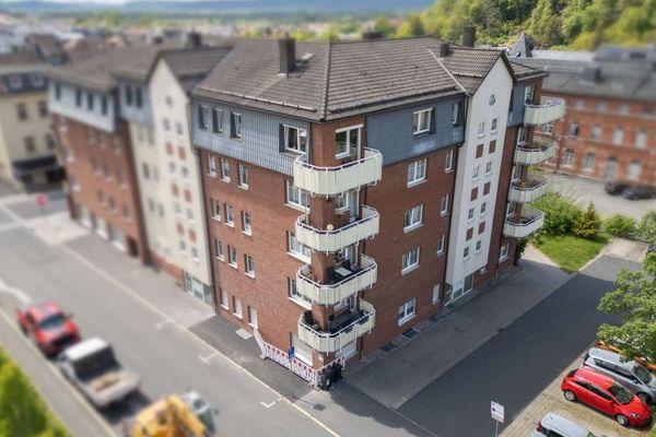 Deux unités, un investissement – un ensemble performant dans un emplacement central à Sonneberg !