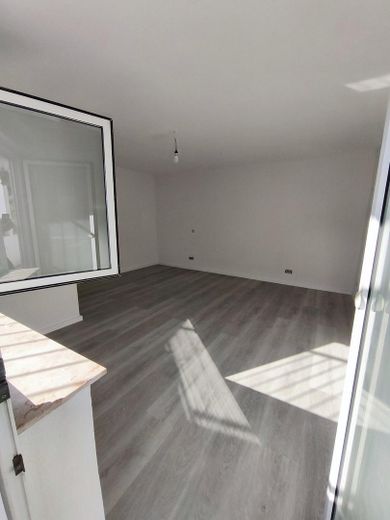 Großes Schlafzimmer
