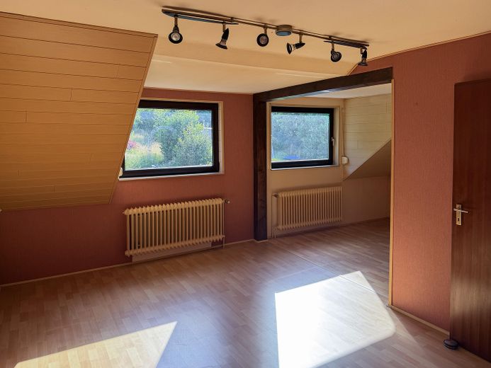 Wuppertal-Ronsdorf’ta müstakil sıra ev – Zimmer 1 im OG (Ansicht 1)