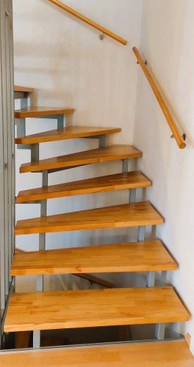 Treppe vom EG ins OG