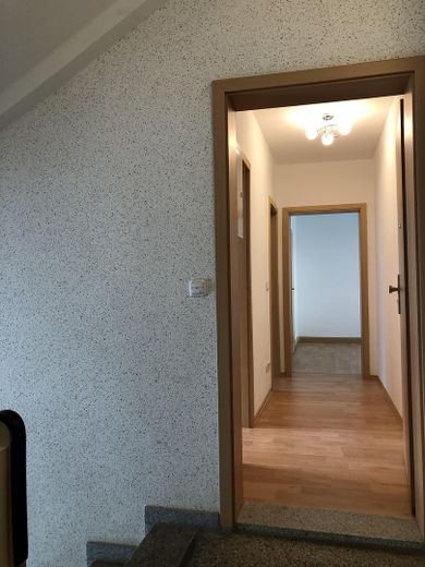 Verfügbarkeit ab 15.09.2026 – Charmante, teilmöblierte 2-Zimmer-Wohnung mit Westbalkon – Wohnungseingang