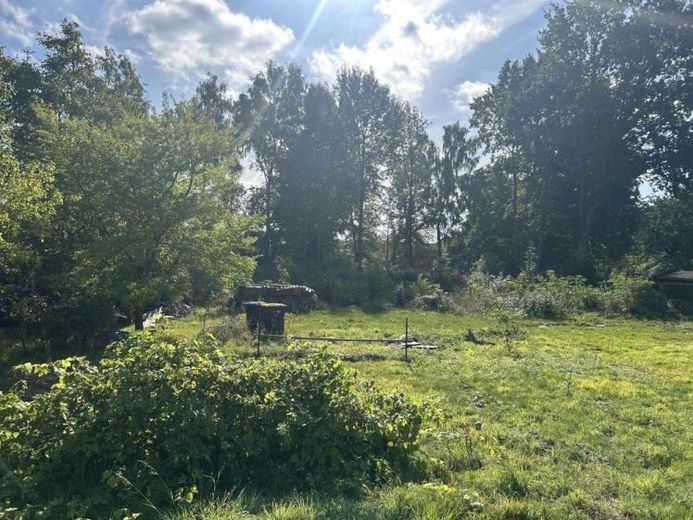 Grundstück für ein Einfamilienhaus oder Doppelhaus – Foto 1