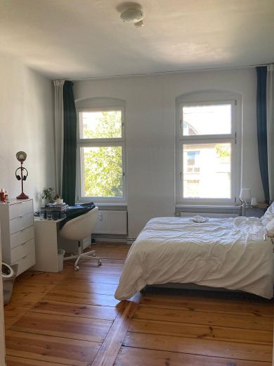 Provisionsfrei. Großzügige Altbauwohnung im Herzen Neuköllns. Bezugsfrei ab dem 1.8.26 – Zimmer 2