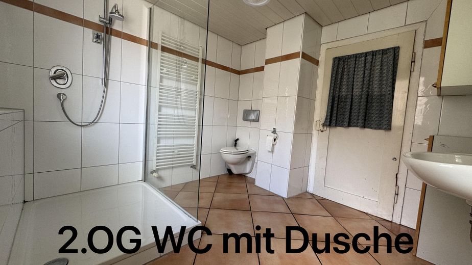 Provisionsfrei! Ruhige 6 Zi. 3 WCs Haus mit Garage+Stellplatz Zentral – Foto 15