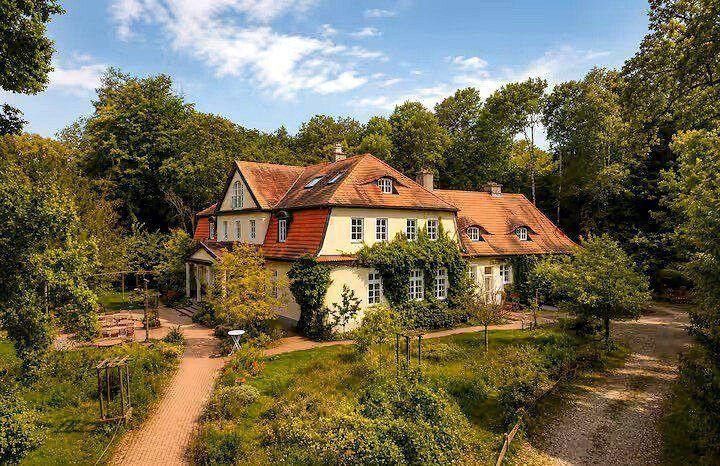 Seegut Blaue Blume – Herrenhaus, Wohnhaus & See in der Uckermark – Außen