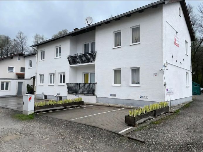 Top renoviertes Gästehaus mit 10,1 % Rendite - sofort durchstarten! – Außenansicht