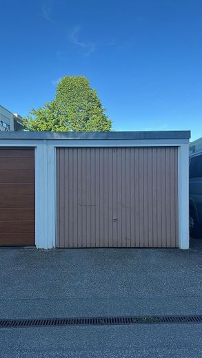 Attraktive 3 Zimmer-Wohnung in Göppingen-Haier. Hochwertig saniert- Garage inklusive – Einzelgarage