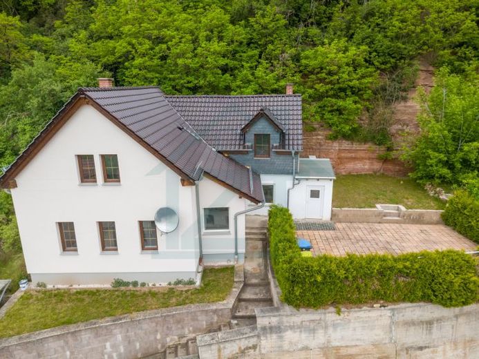 Aufwendig saniertes Einfamilienhaus in Orlamünde – Foto 1