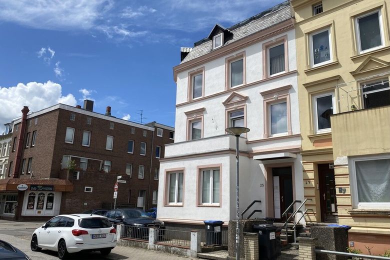 Mehrfamilienhaus mit Ausbaureserve in guter Lage – Warendorpstr. Hauseingang