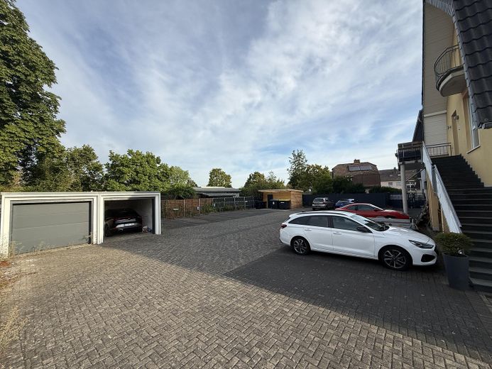 Moderne 3-Zimmer-Wohnung mit 106 m² – hochwertiger Neubau in Troisdorf-Altenrath – Hof und Parkplatz