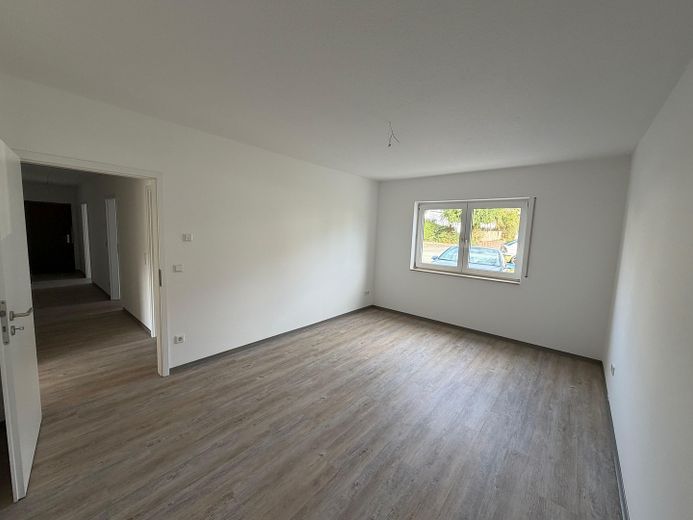 Newly renovated & quietly located – 3 rooms with balcony and lovely views – Schlafzimmer