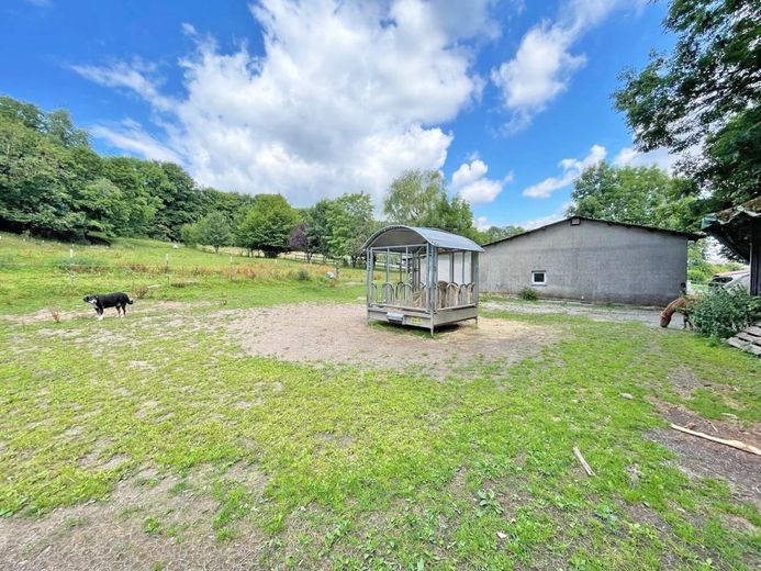 Osthessen, Landkreis Fulda, 36154 Hosenfeld, grosses Wohnhaus mit Pferdestall zu verkaufen – 2601 Osthessen, Landkreis Fulda, 36154 Hosenfeld, grosses Wohnhaus mit Einliegerwohnung + Pferdestall zu verkaufen