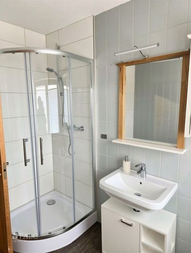 Mehrfamilienhaus mit 4 Wohnungen - Eigennutzung &amp; Kapitalanlage kombinierbar – Badezimmer 3