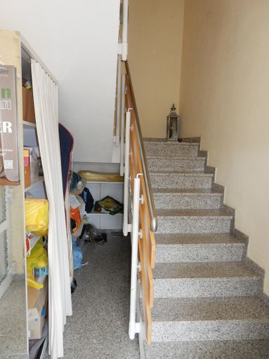 Vorflur mit Treppe zum OG