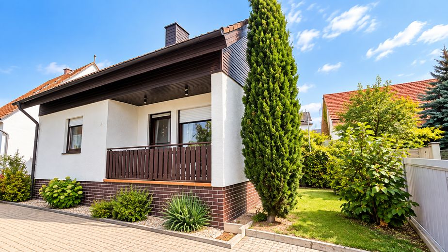 Detached single-family house with garden, balcony and parking space  commission-free – Weitere Ansicht des Hauses