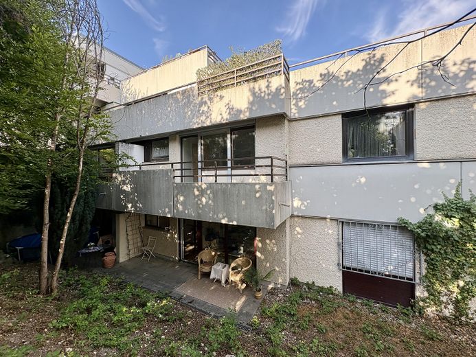 Bright 1-room apartment with terrace at Ulmer Safranberg commission-free – West Seite mit Terrasse