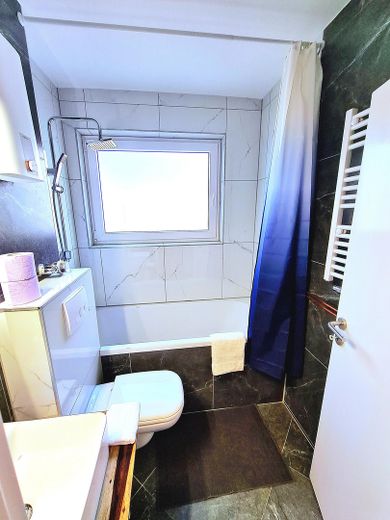 Hochwertig kernsanierte und möblierte 1,5 Zimmer Whg, schlüsselfertig mit Balkon und Küche-Derendorf – Foto 15