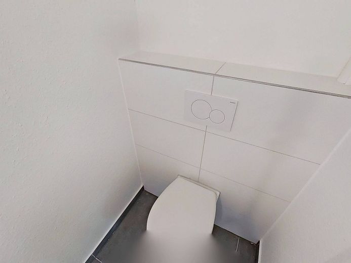 Moderne 3-Zimmer-Wohnung mit Balkon in fußläufiger Nähe zum Stadtzentrum – Ansicht II: Gäste-WC