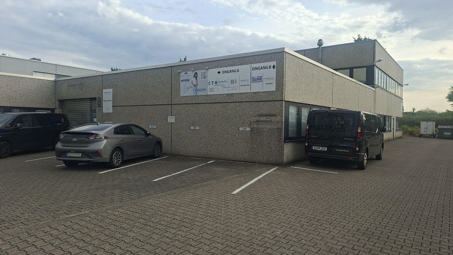 Büro / Werkstatt / Lager Kombination - ggf. auch Teilbar ab 100m²- direkt ab Eigentümer – Seitenansicht