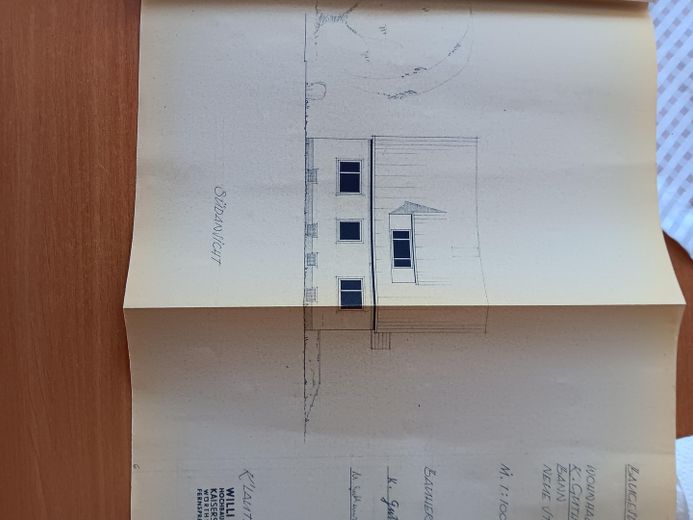 Verkaufe 2 Familien Haus mit Großem Grundstück  im sanierungsbedürftigen Zustand. – Foto 22
