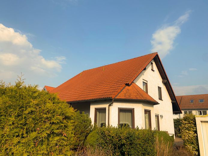 Wellness included: Detached single-family house with sauna in Erfurt-Stotternheim – Straßenansicht
