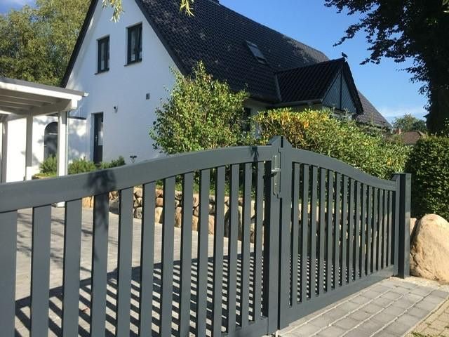 Exclusive country house near Sylt with ambiance & flair – Haus mit Einfahrt