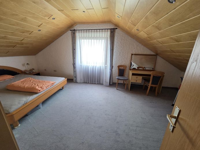 Przytulne mieszkanie na poddaszu – Schlafzimmer