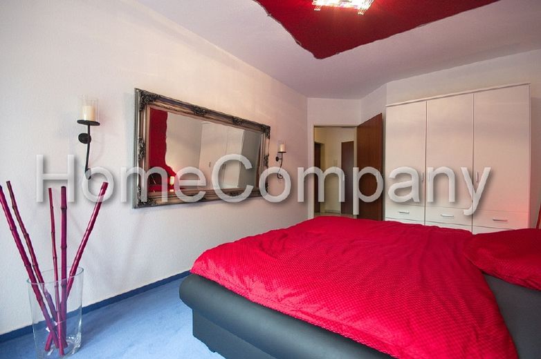 Modern eingerichtete Wohnung mit großem Balkon, direkte Nähe zur U 35, KFZ-Stellplatz möglich – fb4fd35f6febcbc8f04c5865faf71a918e29dc15.jpg