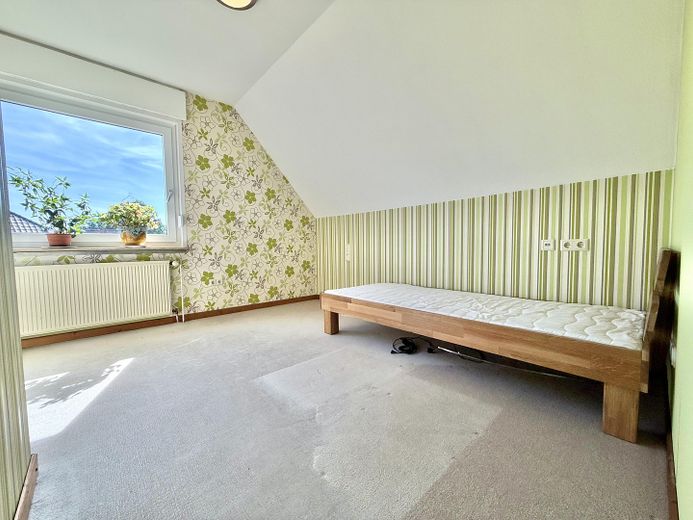 Familienglück in Gescher: Modernisiertes Einfamilienhaus in ruhiger Lage – Schlafzimmer 3 / 5